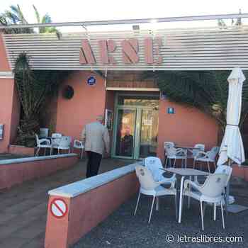 Puro glamour X. Hospitales - LetrasLibres.com