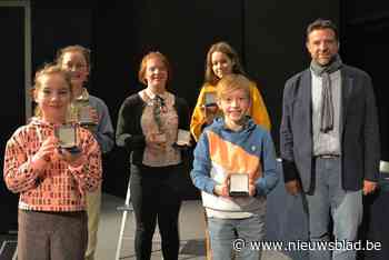 Ella Rombouts (16) wint Stadsjuweel tijdens 66ste editie van Voordrachtwedstrijd