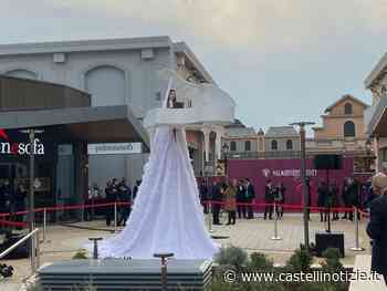 Marcel Jacobs ha inaugurato la nuova ala del Valmontone Outlet: 20 i nuovi negozi - Castelli Notizie