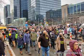 Betogers verzamelen in Brussel voor protest tegen coronamaatregelen