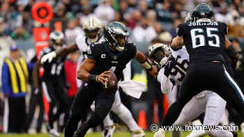 Jalen Hurts runs for 3 scores, Eagles beat Saints 40-29