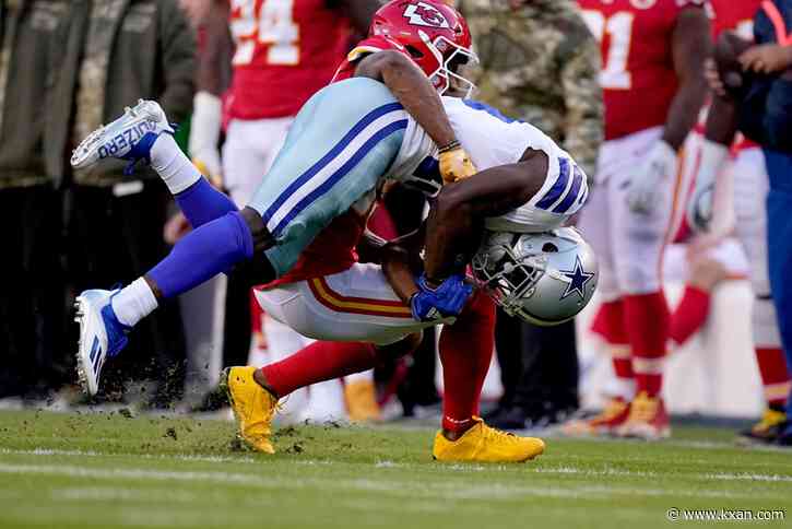 Cowboys offense held without a touchdown in 19-9 loss at Kansas City