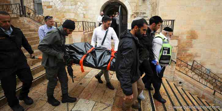 Hamas hails a 'heroic operation' after a Palestinian gunman kills 1 and wounds 4 in Jerusalem's Old City attack