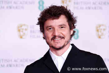 'The Mandalorian' star Pedro Pascal memorializes Rittenhouse attackers, says they were 'murdered'
