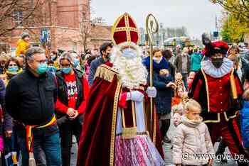 Sinterklaas wandelt door de straten met mondmasker (Puurs-Sint-Amands) - Gazet van Antwerpen Mobile - Gazet van Antwerpen
