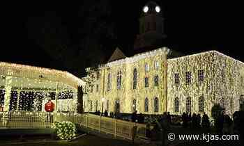 Jasper County Courthouse is lit.....Christmas is here | Local News | kjas.com - kjas.com