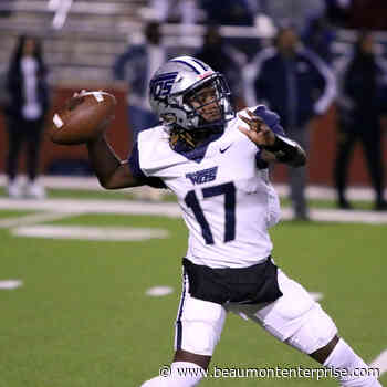 West Orange-Stark shuts down Jasper in area round - Beaumont Enterprise