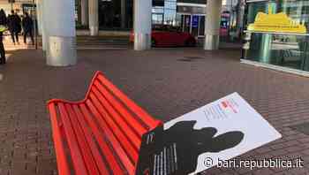 Violenza sulle donne, posizionate due panchine rosse negli aeroporti di Bari e Brindisi - La Repubblica