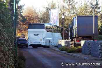Parelstrand wordt weer opvangcentrum: eerste asielzoekers aangekomen in Lommel