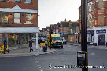 Beckenham High Street police incident: Teenager hit by car
