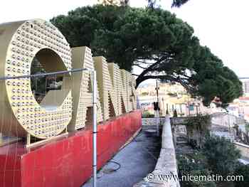 Ils arrachent les ampoules de l’enseigne lumineuse à Cannes