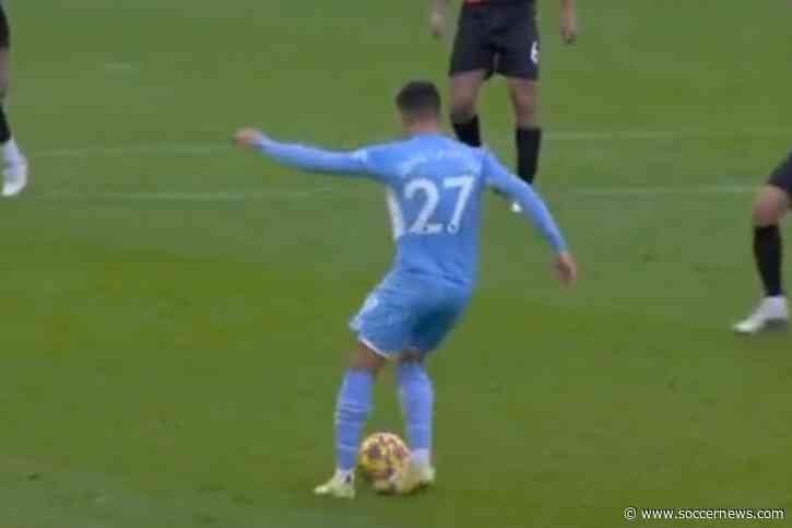 Joao Cancelo produces magnificent assist for Raheem Sterling in Manchester City’s win over Everton (Video)