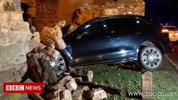 Stoneleigh: Porsche driver escapes unhurt after hitting wall
