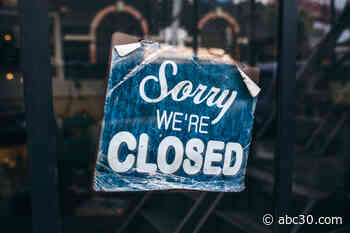 What stores are open, closed Thanksgiving Day 2021?
