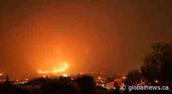Timelapse of Nk’Mip Creek wildfire near Osoyoos, B.C. - Globalnews.ca