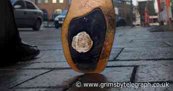 Chewing gum spruce up for Cleethorpes Christmas shoppers - Grimsby Live