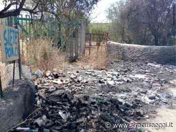 Spazzatura abbandonata in strada, Siracusa e Floridia insieme: fototrappole e sanzioni - SiracusaOggi.it