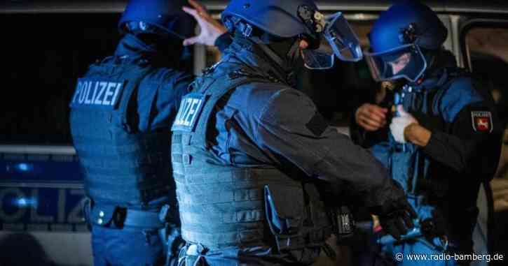 Polizei nimmt Planenschlitzer-Bande hoch