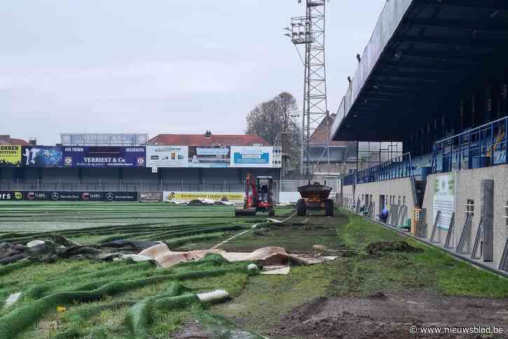 KVK Tienen start met hernieuwing van vernield kunstgrasveld na zondvloed: “We snakken ernaar weer te spelen in ons eigen stadion”