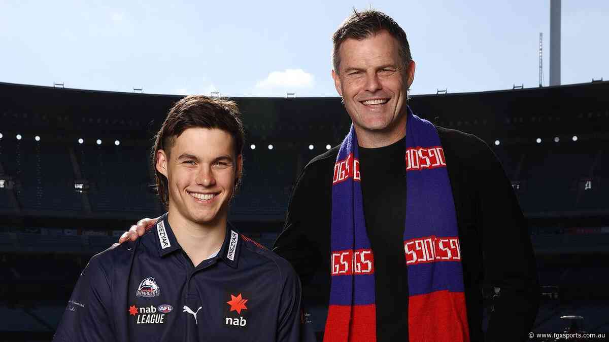 Сем спорт. Эн тренер Кук гербер.