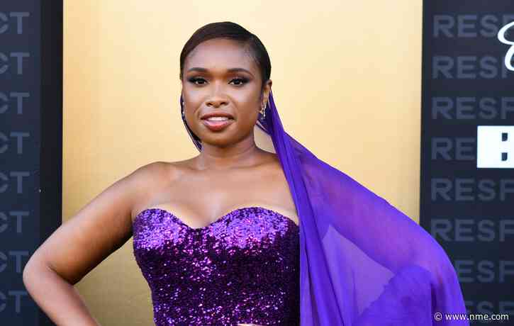 Jennifer Hudson surprises street performer for ‘Hallelujah’ performance