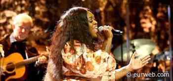 Brittney Spencer's 'Tennessee Whiskey' Wows, Honors Dean Dillon at CMHoF | WATCH - eurweb.com