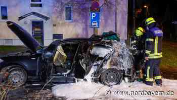 Geparkter Pkw brennt in Erlangen lichterloh - Nordbayern.de