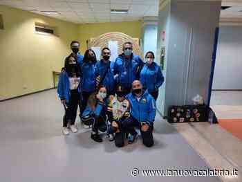 Tiro con l'arco, gli Arcieri Club Lido protagonisti anche a Matera: conquistate 6 medaglie d'oro e due argenti - La Nuova Calabria