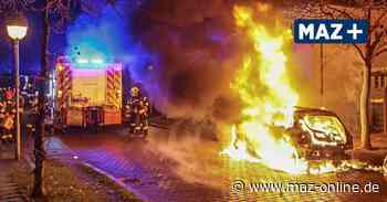 Feuerwehr: Brennendes Auto in Rathenow - Märkische Allgemeine Zeitung