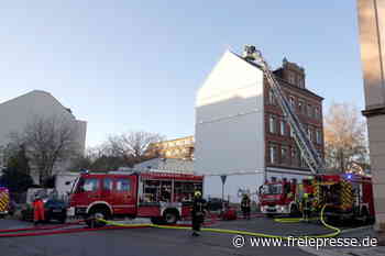 Stadtzentrum: Feuerwehr rückt zu Dachstuhlbrand in Chemnitz aus - Freie Presse