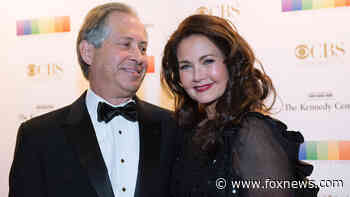 ‘Wonder Woman’ star Lynda Carter says she cries ‘three times a day’ after losing her husband Robert Altman