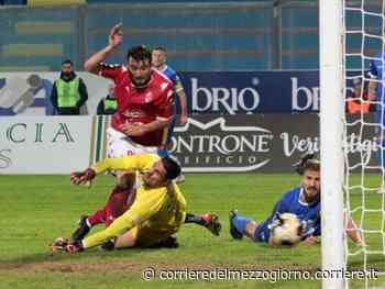 Lanciò un petardo durante Andria-Bari: il tifoso finito in manette - Corriere del Mezzogiorno