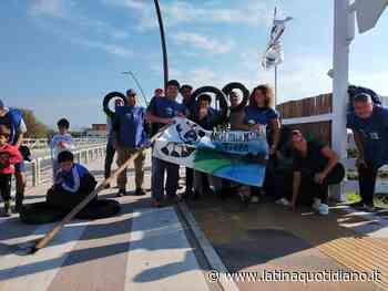 L'associazione Ant all'opera tra Capo Portiere e Foce Verde per la pulizia della spiaggia - LatinaQuotidiano.it