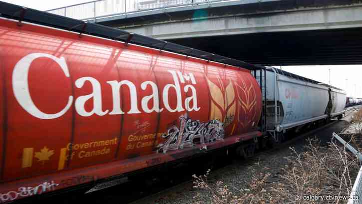 Trains roll into Vancouver after CP Rail restores limited service following mudslides