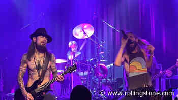 Watch Dave Navarro, Taylor Hawkins Cover ‘Ziggy Stardust’ at First Full NHC Gig