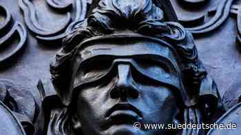 Theologe impft gegen Covid: Anklage gegen falschen Arzt - Süddeutsche Zeitung