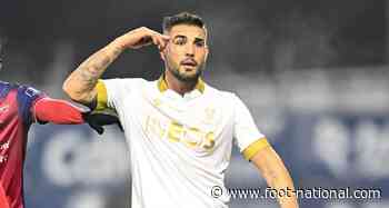 Clermont - Nice : une banderole déployée, des supporters algériens fracassent Andy Delort - Foot National