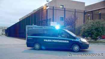 Prato, choc in carcere: detenuto picchiato e violentato in cella - La Nazione