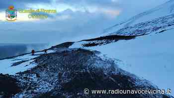 CATANIA, SOCCORSI 3 ESCURSIONISTI BLOCCATI PER NEVE E GHIACCIO A QUOTA 2900M SLM SUL VERSANTE NORD DELL'ETNA. - - Radio Una Voce Vicina