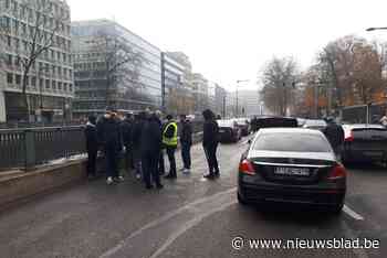 Boze Uber-chauffeurs blokkeren tunnels met protestactie: “Vanaf nu gaan we de grote verkeersassen alle dagen lamleggen”