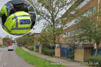 Man struck and robbed in Leeming Road, Borehamwood