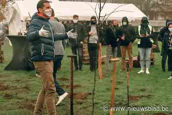 Thomas More plant minibos van 600 bomen op site
