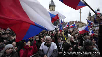 Czech protesters demand 'freedom' as new COVID restrictions go into effect for the unvaccinated