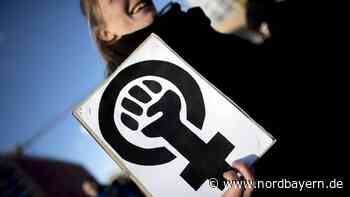 Gewalt an Frauen: Wenn Komplimente im Netz übergriffig werden - Nordbayern.de