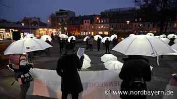 Erlangen: Frauen gingen für eine gewaltfreie Gesellschaft auf die Straße - Nordbayern.de