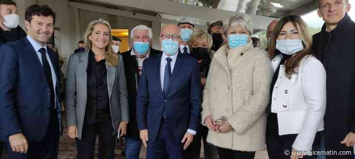 "Je sais qu’ici, dans le Var, l’identité est forte!": le candidat Eric Ciotti (LR) en campagne à Carqueiranne