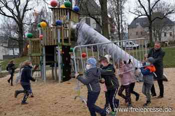 Kinder erobern Stecknadelturm und Schaukel im Reichenbacher Trinitatispark - Freie Presse
