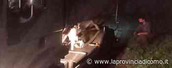 Erba, voragine nella strada Sprofonda il camion del latte - La Provincia di Como