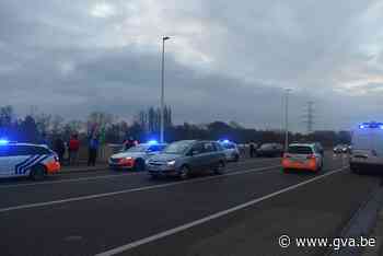 Politie houdt stiptheidsactie op brug Mol-Donk (Mol) - Gazet van Antwerpen