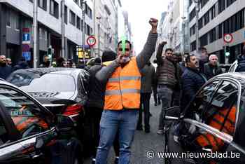 Jubelpark- en Wettunnel in Brussel geblokkeerd door actie van Uber-chauffeurs